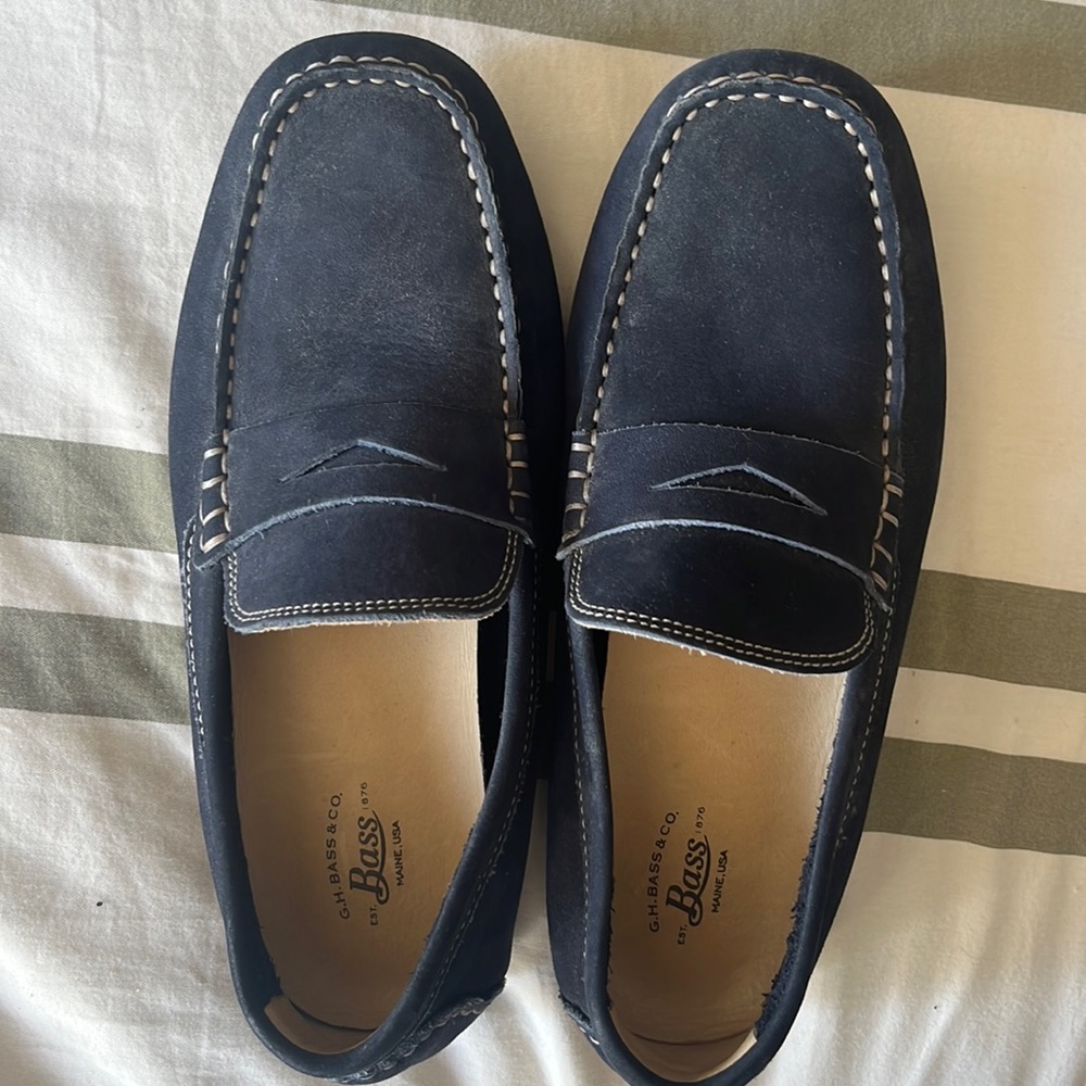Beautiful navy Loafer